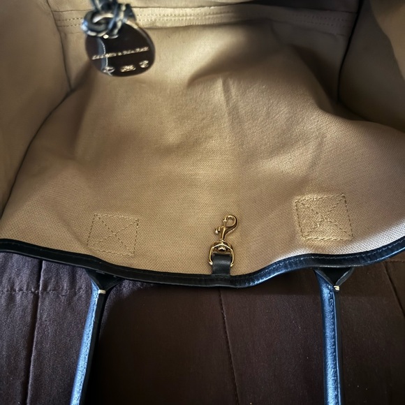 Dooney and Bourke tote - Picture 2 of 3